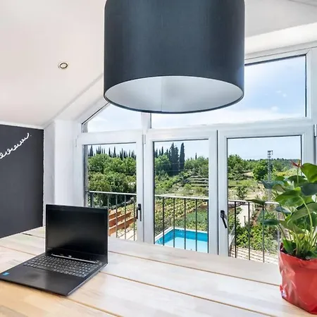 Seoska Kuca - Family Holiday Villa, *