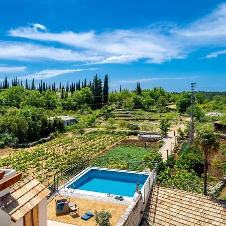Seoska Kuca - Family Holiday Villa, بيت للعطل