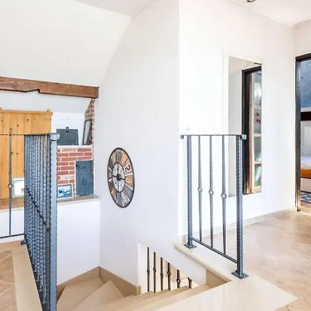 بيت للعطل Seoska Kuca - Family Holiday Villa, Čilipi