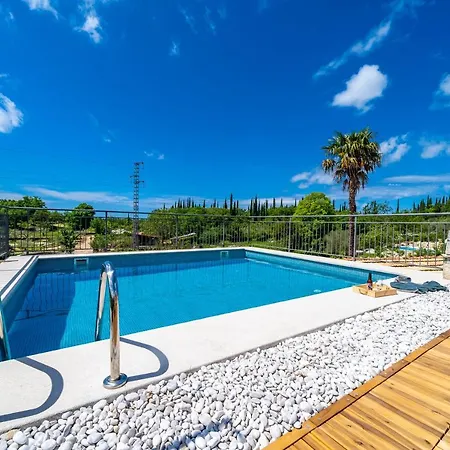 Seoska Kuca - Family Holiday Villa, Čilipi